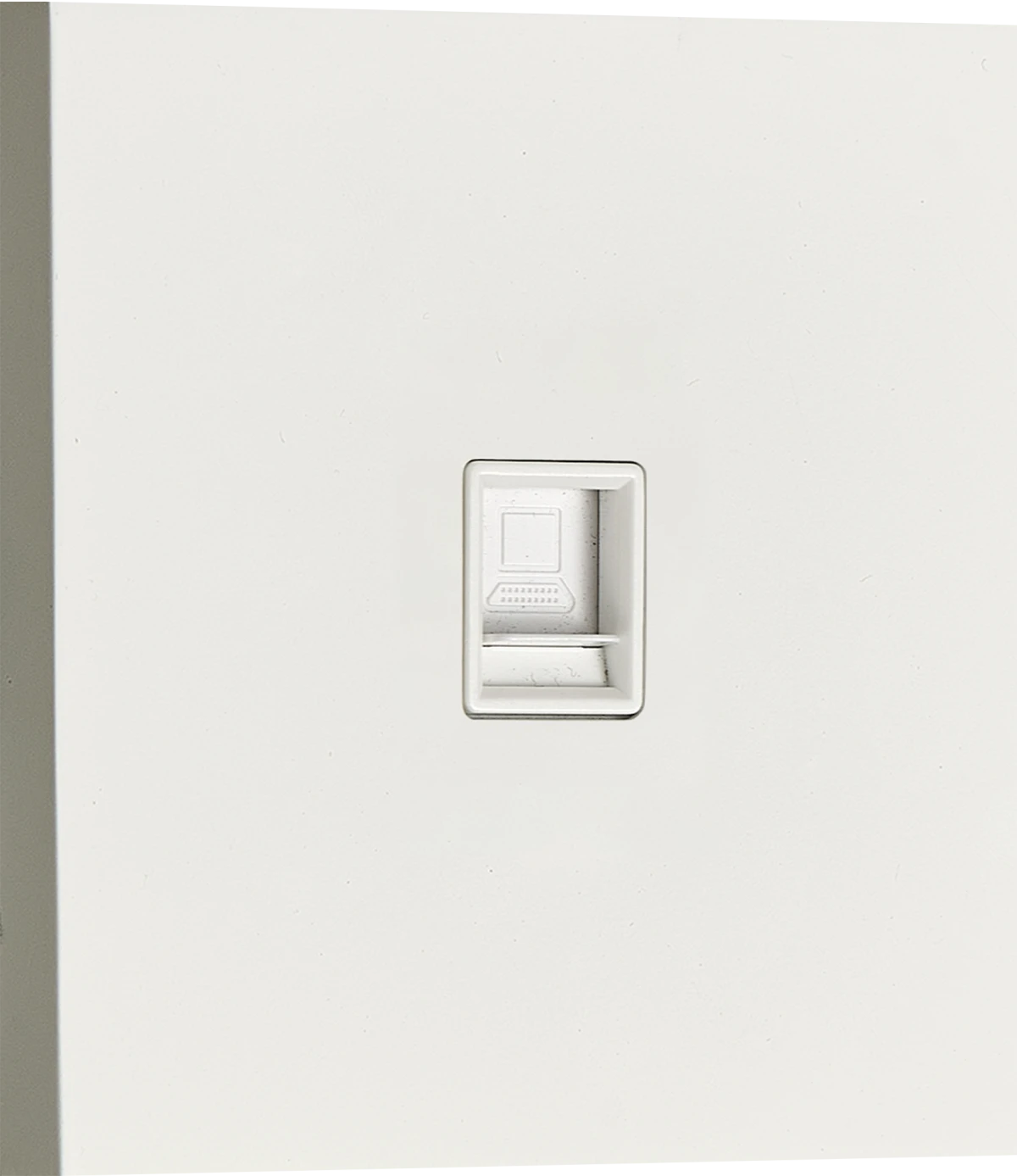 Компьютерная розетка RJ45 белая N96 Donel — фото 1